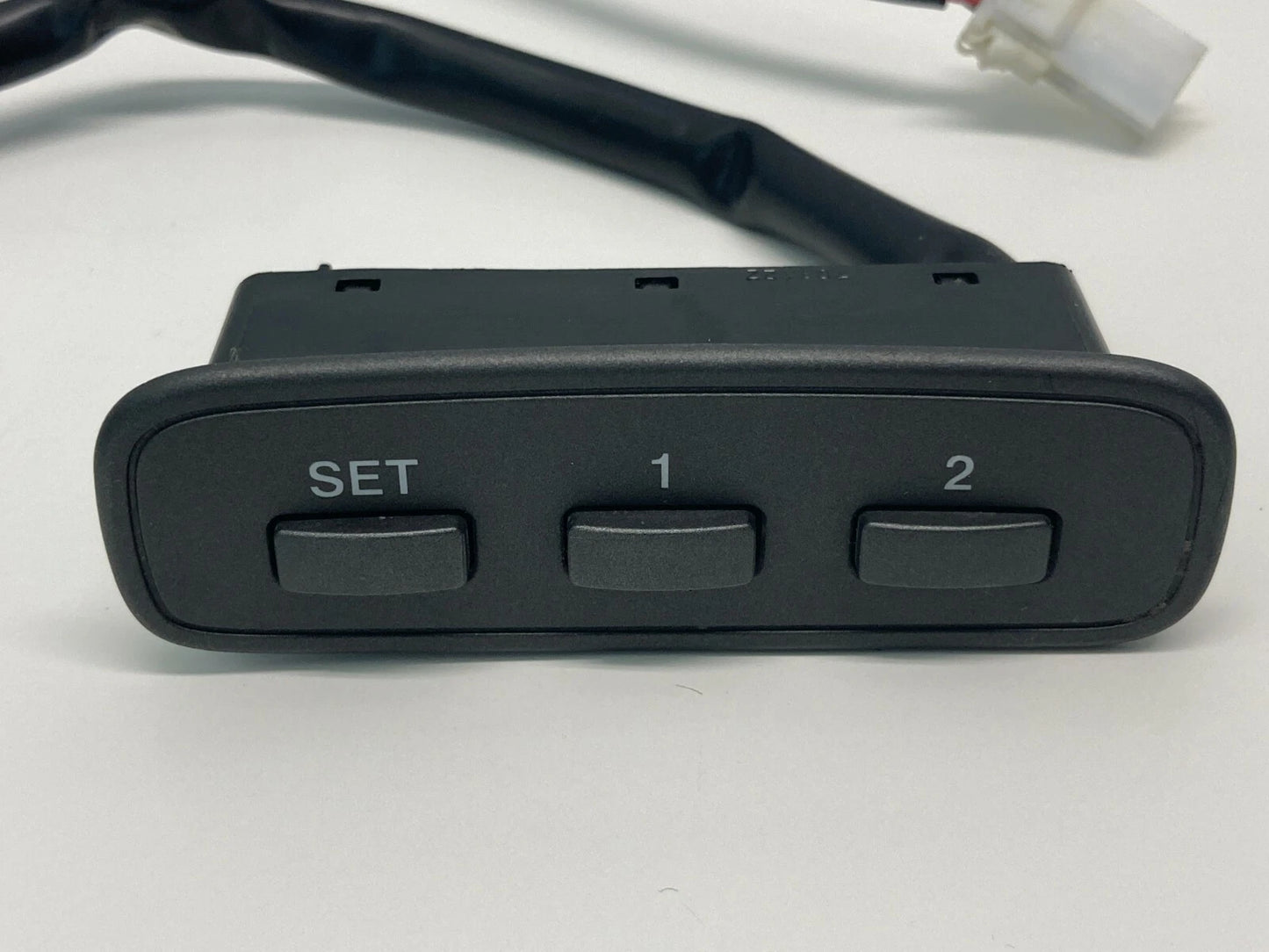 2006-2008 HYUNDAI AZERA FRONT LEFT SIDE SEAT CONTROL MEMORY SWITCH 93250-3L200