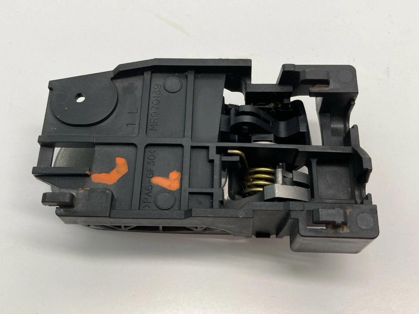 2008-2012 MITSUBISHI GALANT FRONT LEFT DRIVER SIDE INNER DOOR HANDLE MR970139