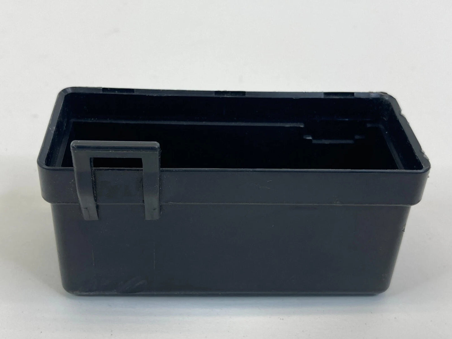 2012 INFINITI G37 SEDAN 3.7L A/T SMALL FUSE RELAY BOX FUSEBOX COVER CAP LID OEM