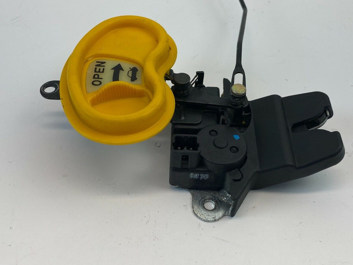 2007-2010 Hyunda Elantra Sedan Rear Trunk Lock Latch Actuator & Lock Cylinder