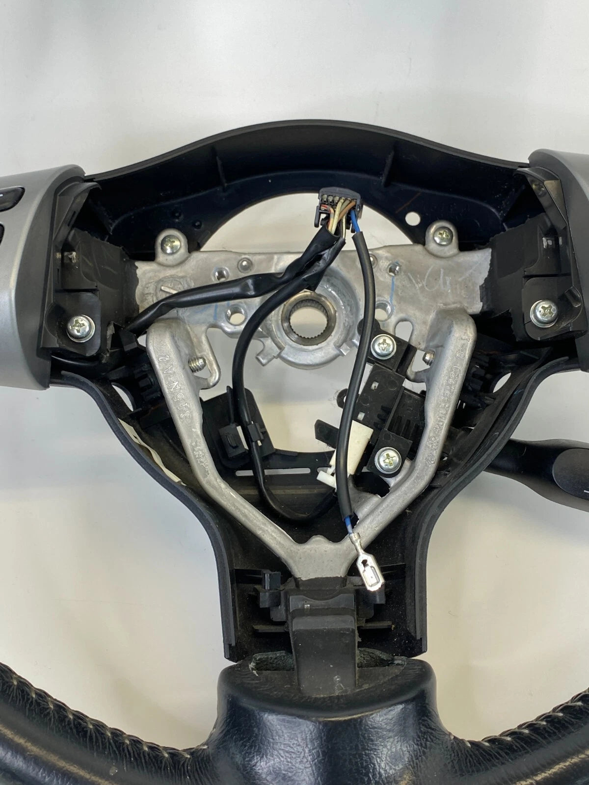 2005-2010 SCION TC STEERING WHEEL W/ CRUISE CONTROL SWITCH ASSY 45103-21020 OEM