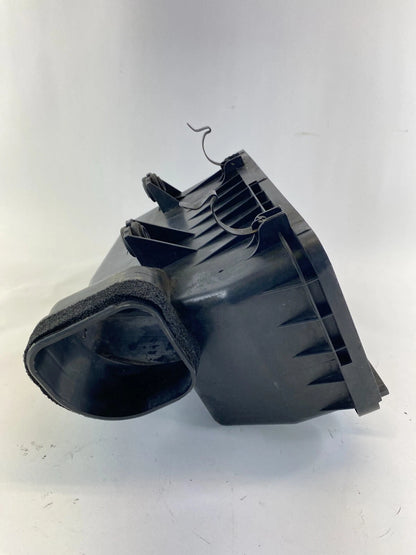 2006-2014 KIA SEDONA 3.5L AIR INTAKE CLEANER BOX LOWER COVER ASSEMBLY OEM