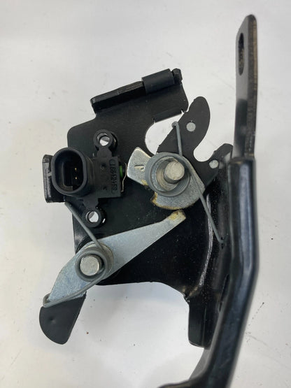 2002-2009 GMC ENVOY REAR TRUNK LIFTGATE GLASS LOCK LATCH ACTUATOR 16642459 OEM