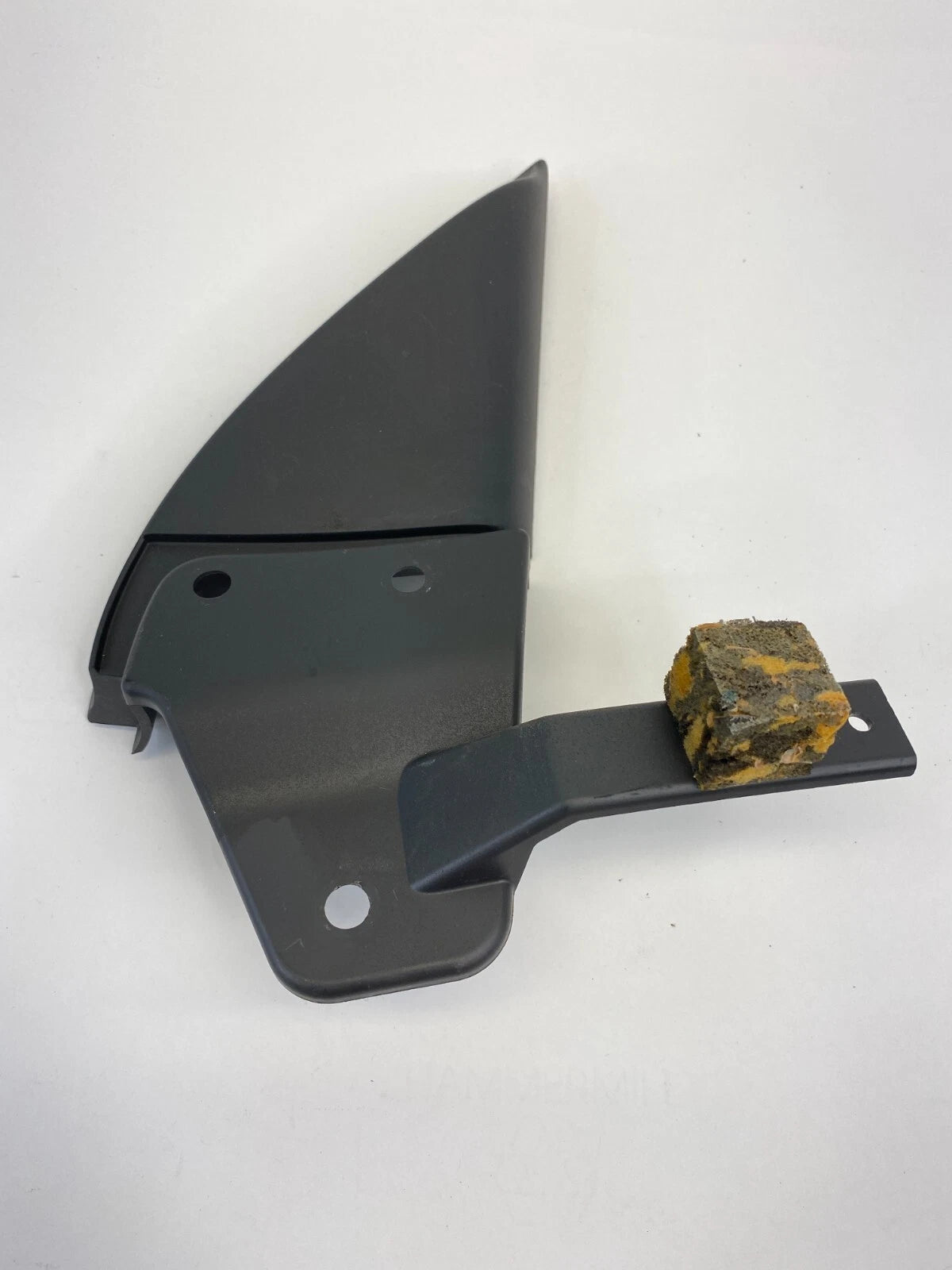 2006-2011 BUICK LUCERNE FRONT RIGHT PASSENGER POWER MIRROR COVER L0034563AF01