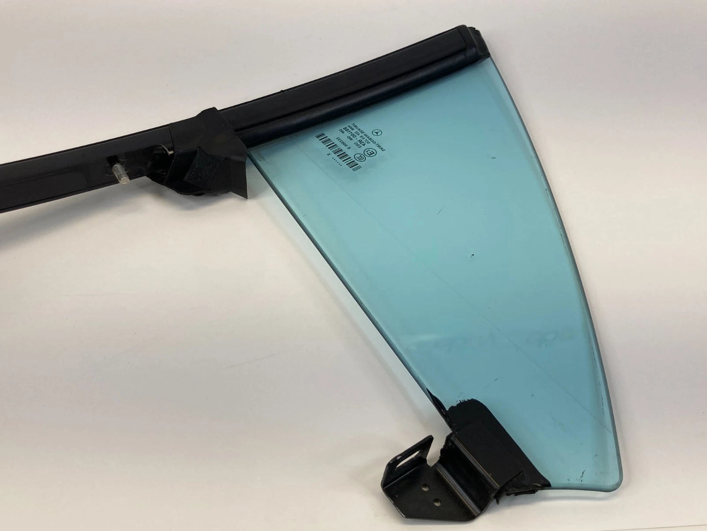 06 MERCEDES CLS500 REAR RIGHT SIDE BACK VENT QUARTER WINDOW GLASS A219-737-06-30