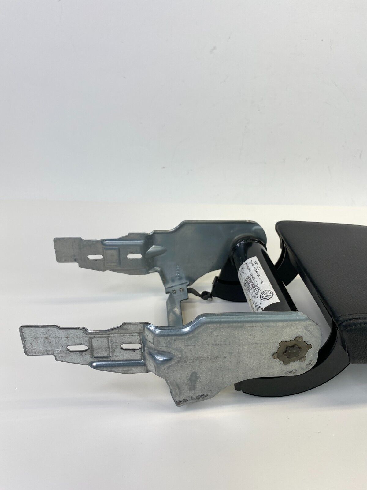 2009-2017 Volkswagen CC Center Console Armrest Arm Rest Cover Lid 3C0-864-207P