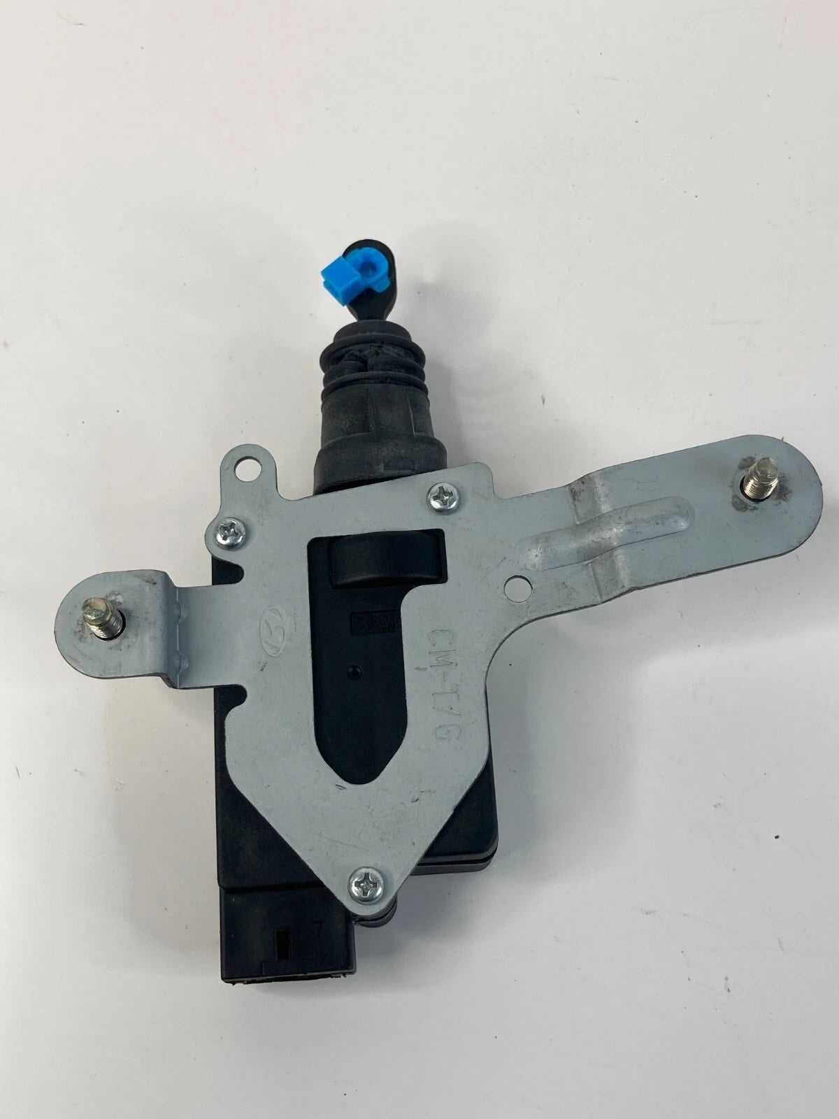 2007-2009 HYUNDAI SANATA FE REAR TRUNK HATCH TAILGATE LOCK LATCH ACTUATOR OEM