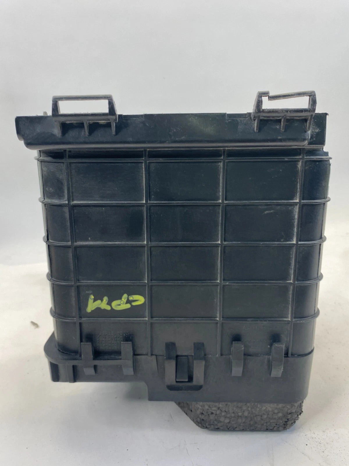2009-2017 VOLKSWAGEN CC BATTERY SUPPORT TRAY HOLDER ASSY 3C0-915-336-A