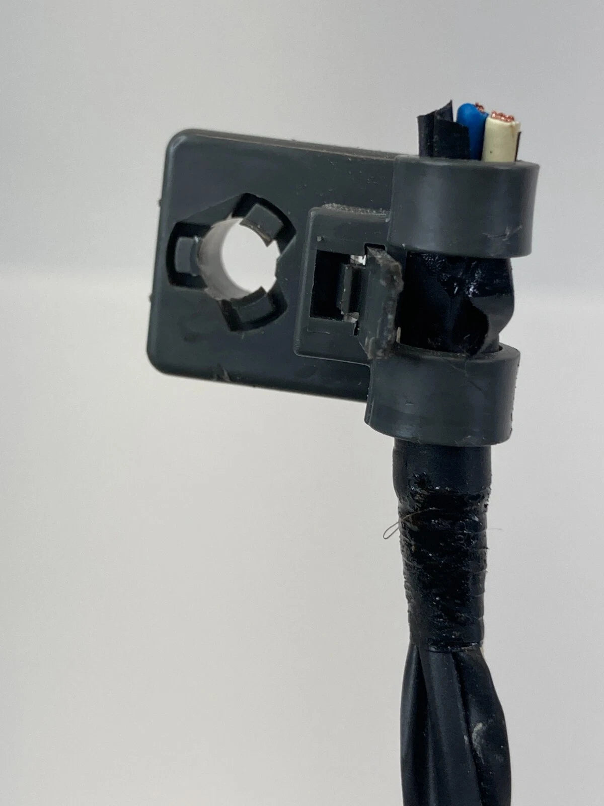 2007-2010 HYUNDAI ELANTRA SEDAN REAR RIGHT TAIL LIGHT TAILLIGHT WIRING CONNECTOR
