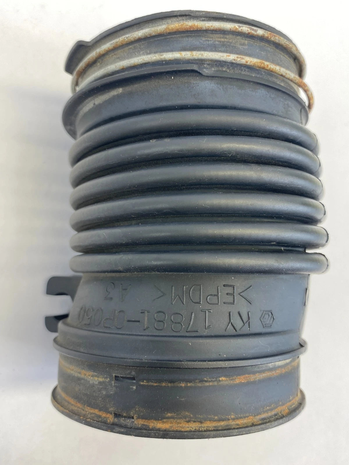 2007-2009 LEXUS RX350 3.5L AIR CLEANER INTAKE HOSE UPPER 17881-0P050 OEM FACTORY