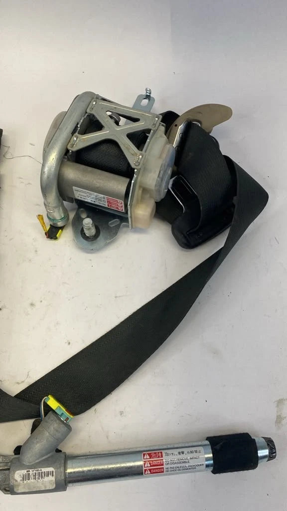 2012-2015 KIA OPTIMA FRONT RIGHT SEAT BELT RETRACTOR W/ PRETENSIONER ASSY OEM