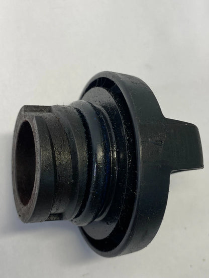 2011-2017 CHEVROLET EQUINOX 2.4L L4 ENGINE OIL FILLER CAP TOP COVER ASSY OEM