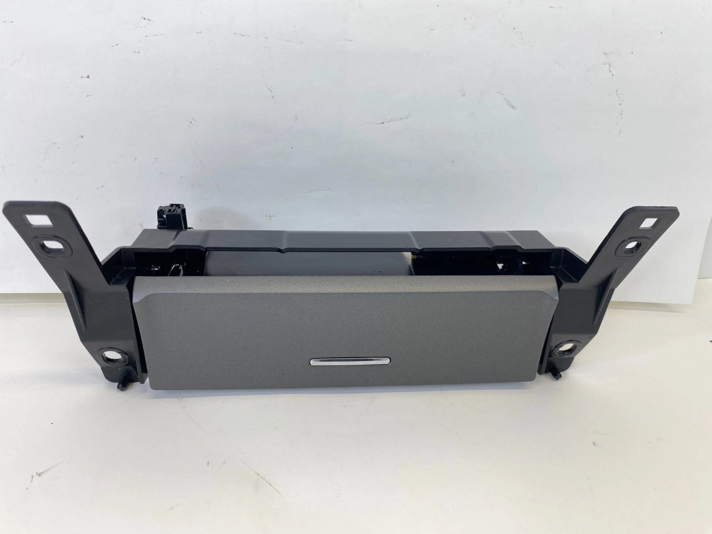 2013-2019 FORD TAURUS FRONT CONSOLE DASH STORAGE BIN ASHTRAY DG13-54045P26 OEM