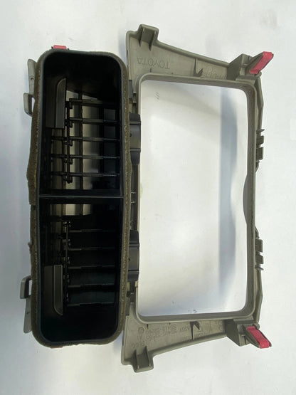 2009-2011 TOYOTA YARIS CENTER DASH RADIO BEZEL TRIM W/ AIR VENTS OEM 55405-52580