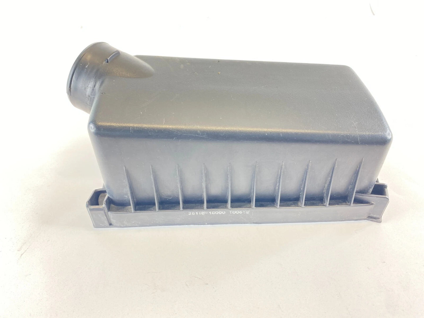 2007-2011 HYUNDAI ACCENT SEDAN AIR CLEANER FILTER BOX UPPER LID COVER 28111-1G00