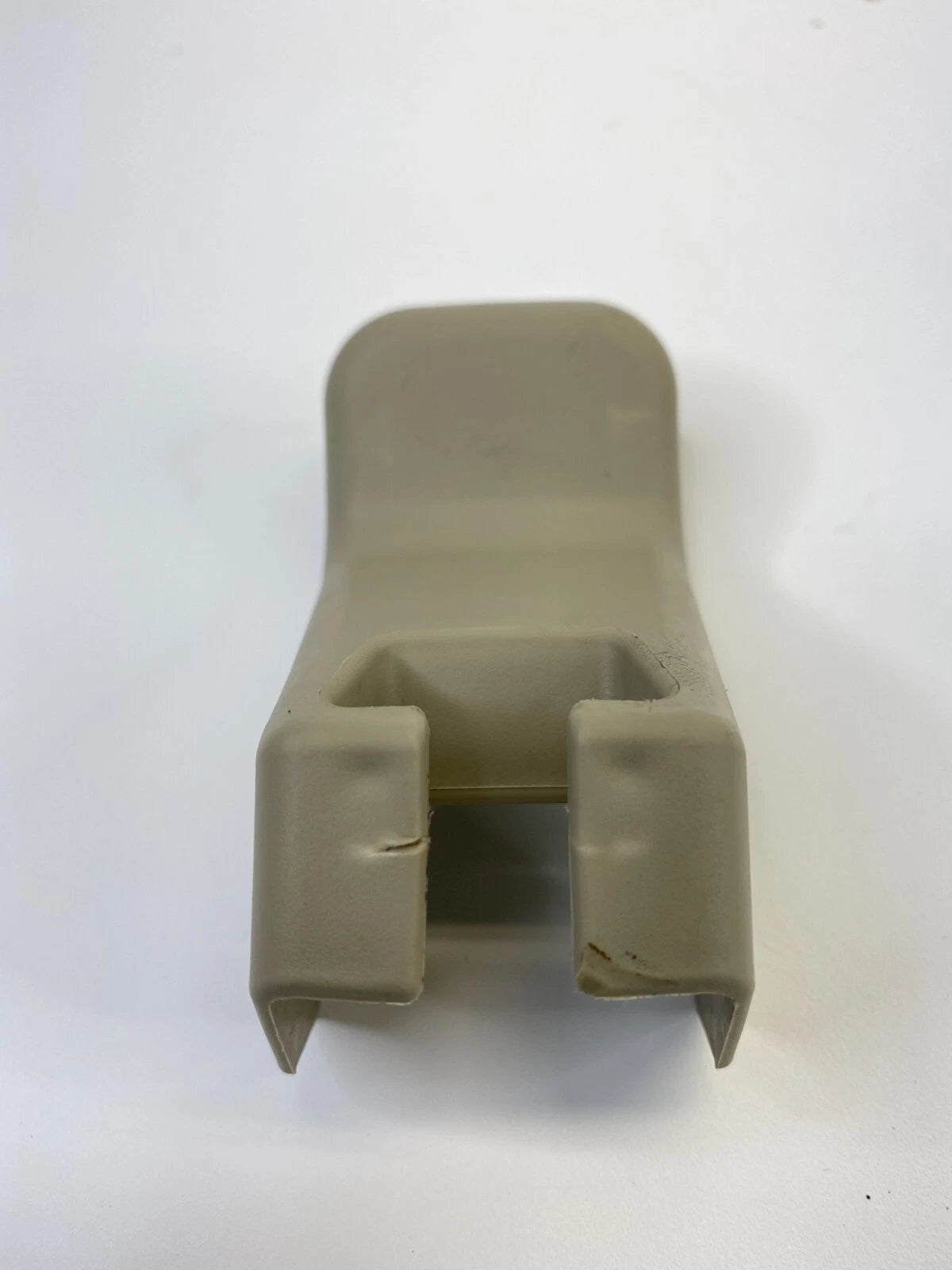 04-08 TOYOTA SOLARA FRONT RIGHT OUTER LEFT SIDE SEAT TRACK END COVER CAP TRIM