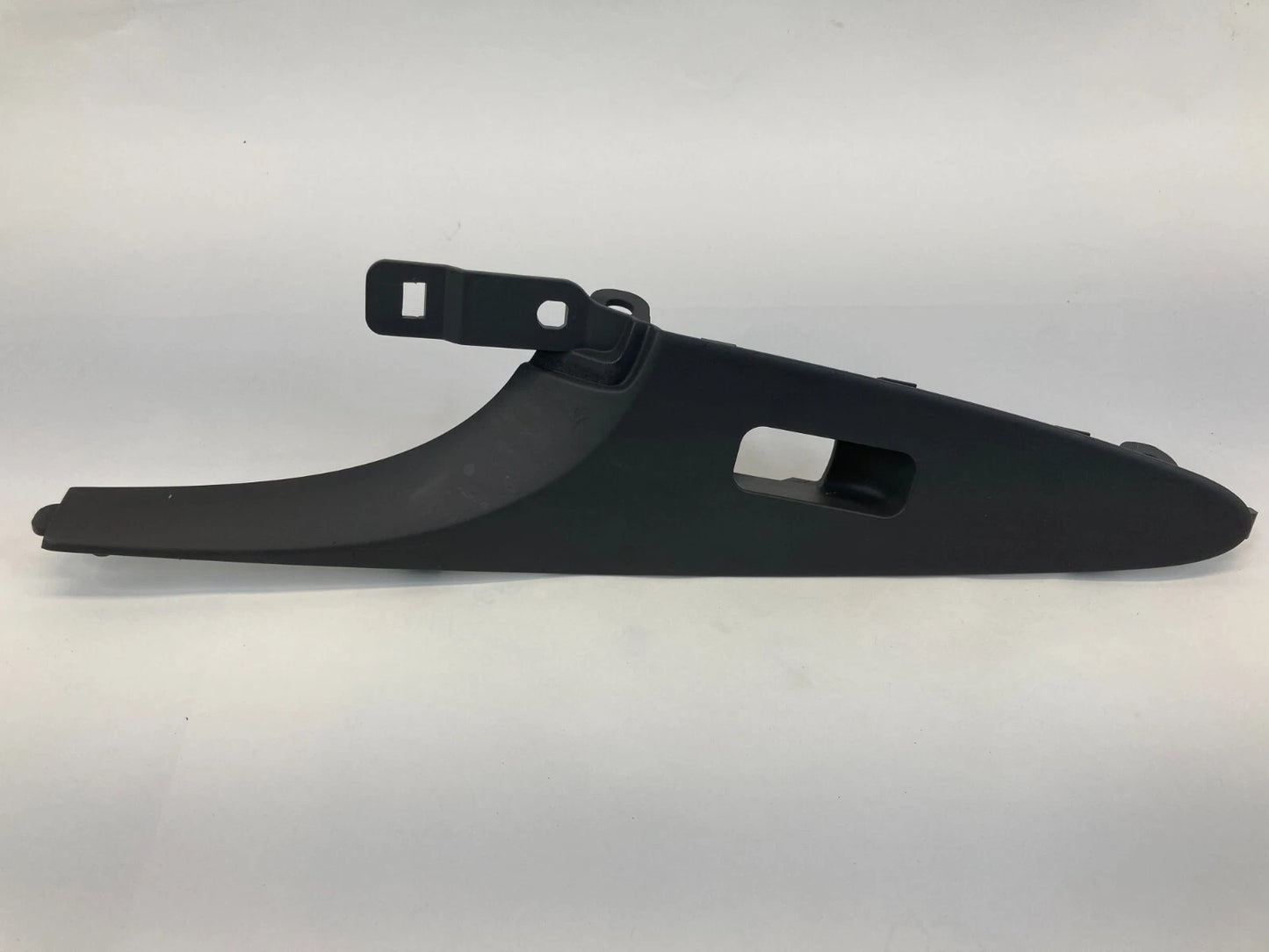 2011-2014 HYUNDAI SONATA REAR RIGHT SIDE DOOR WINDOW SWITCH BEZEL 93581-3S060