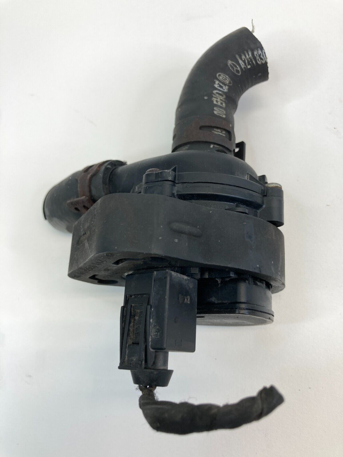 03-09 Mercedes-Benz E320 3.2L Engine Coolant Auxiliary Water Pump A2118350028