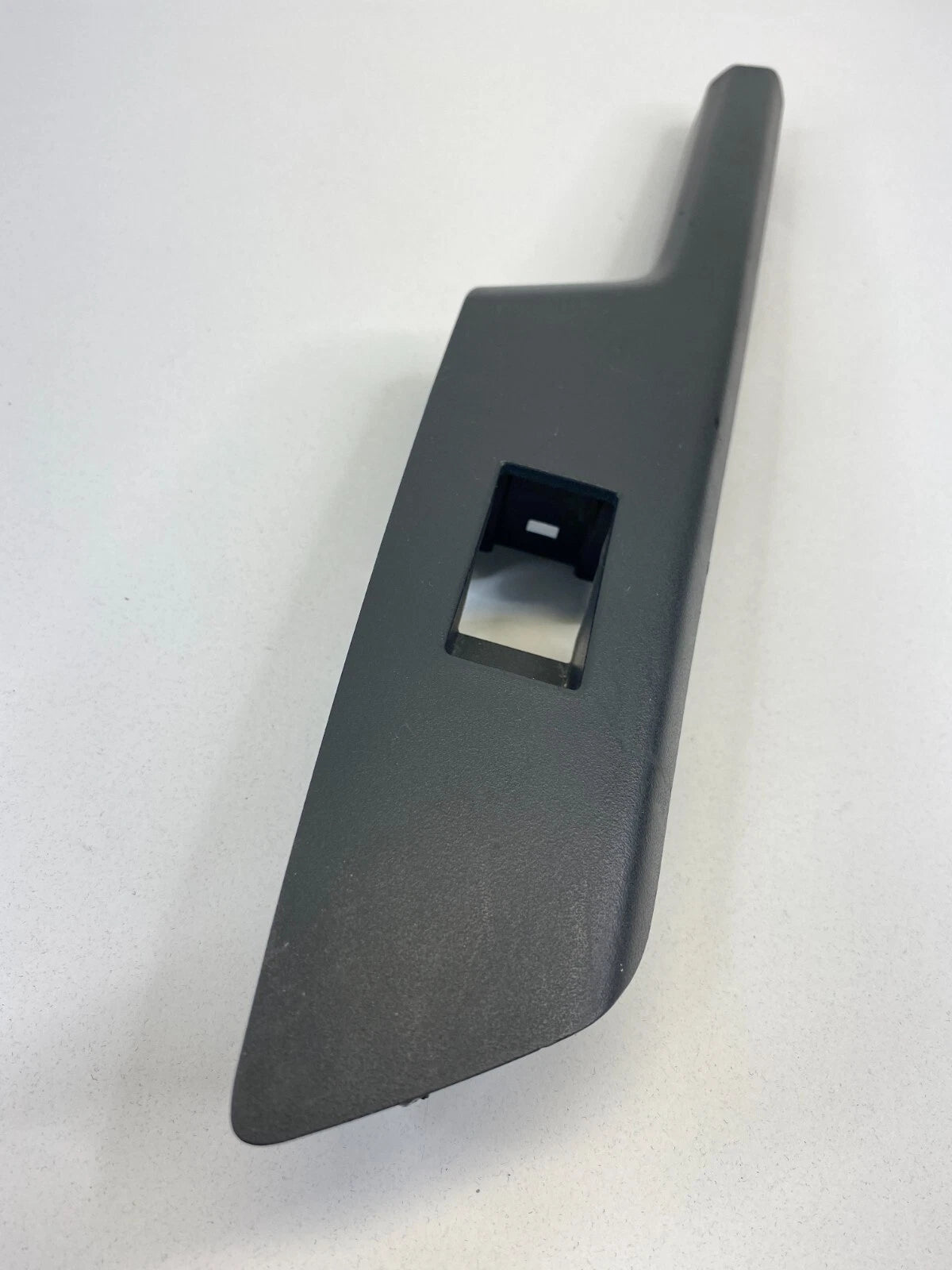 2009-2013 TOYOTA MATRIX REAR RIGHT BACK SIDE WINDOW SWITCH TRIM COVER OEM