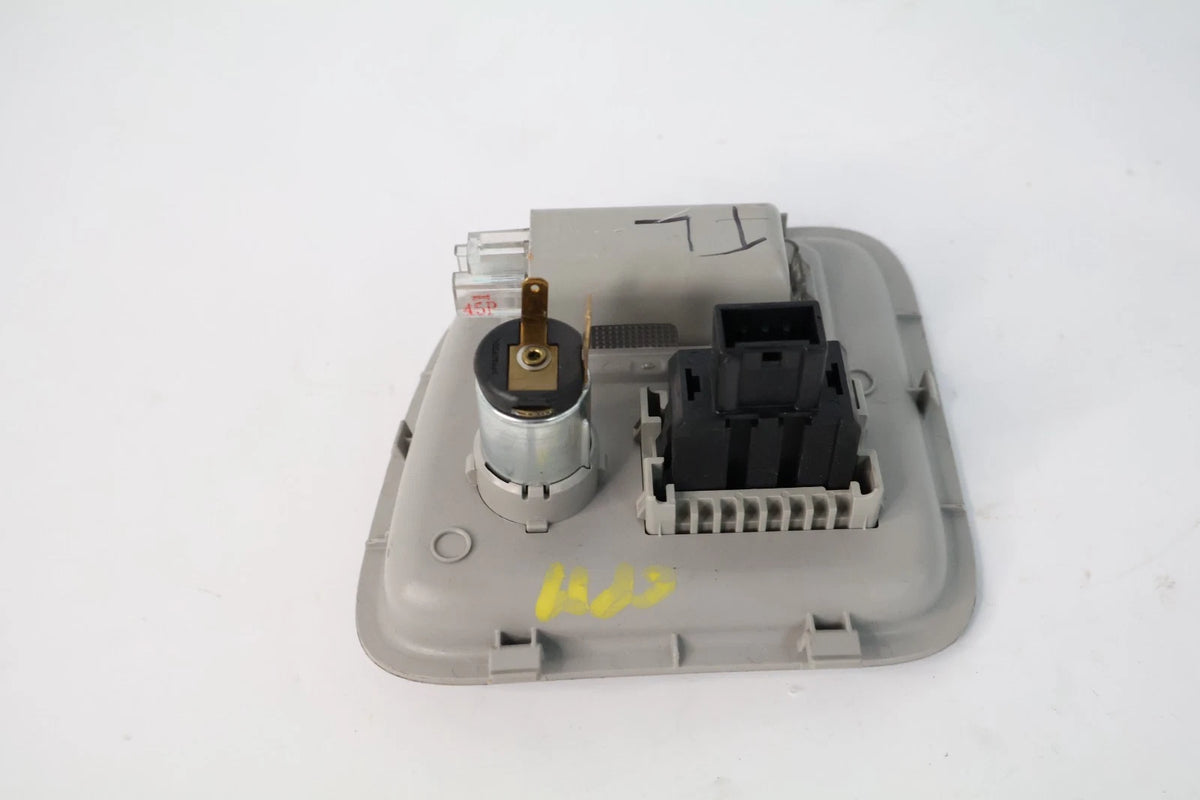 11-14 TOYOTA SIENNA REAR TRUNK INTERIOR POWER LAMP W/ POWER OUTLET PLUG LIGHT