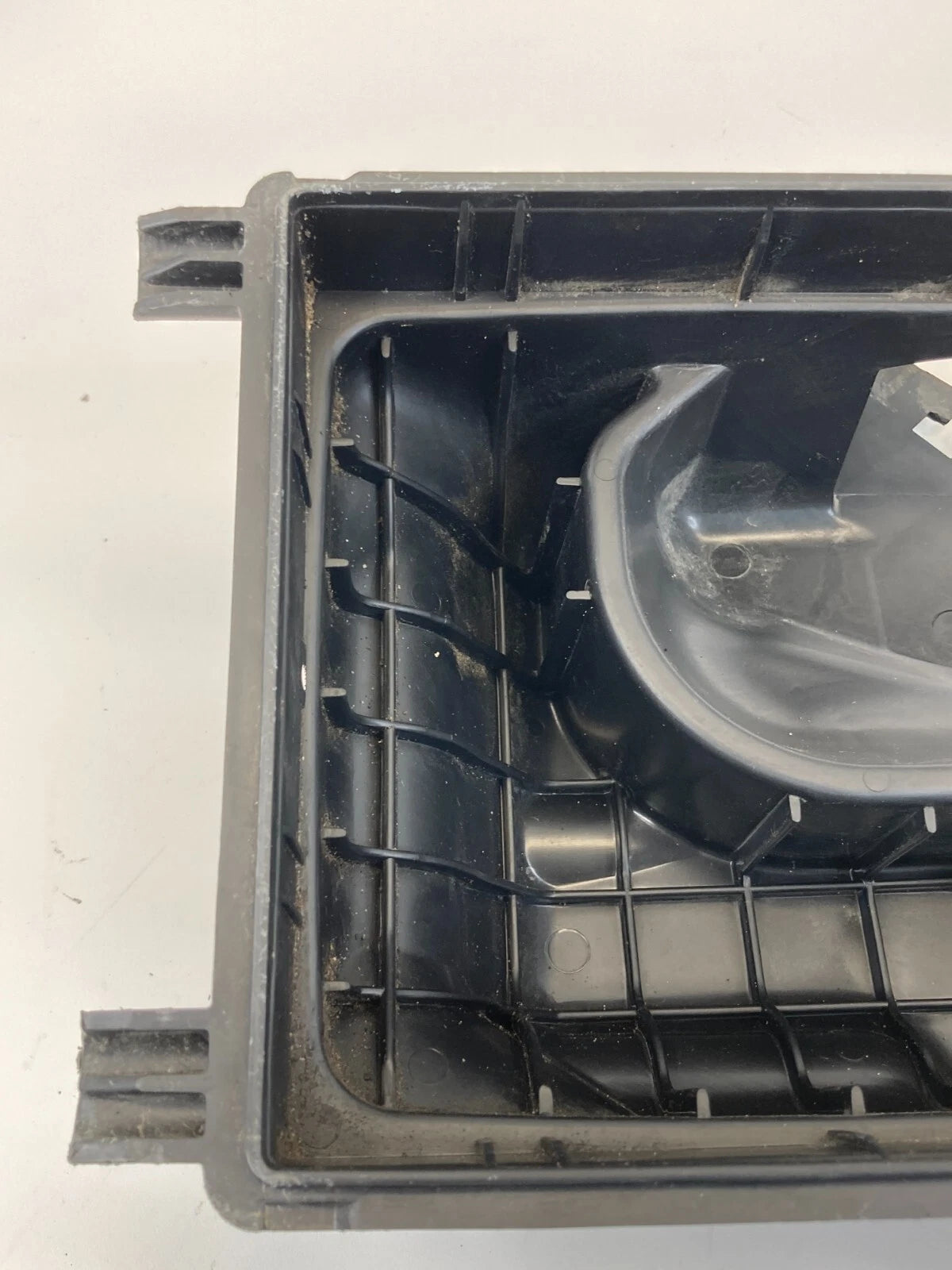 2013-2019 Nissan Sentra 1.8 Automatic Air Intake Cleaner Box Housing Lower Cover