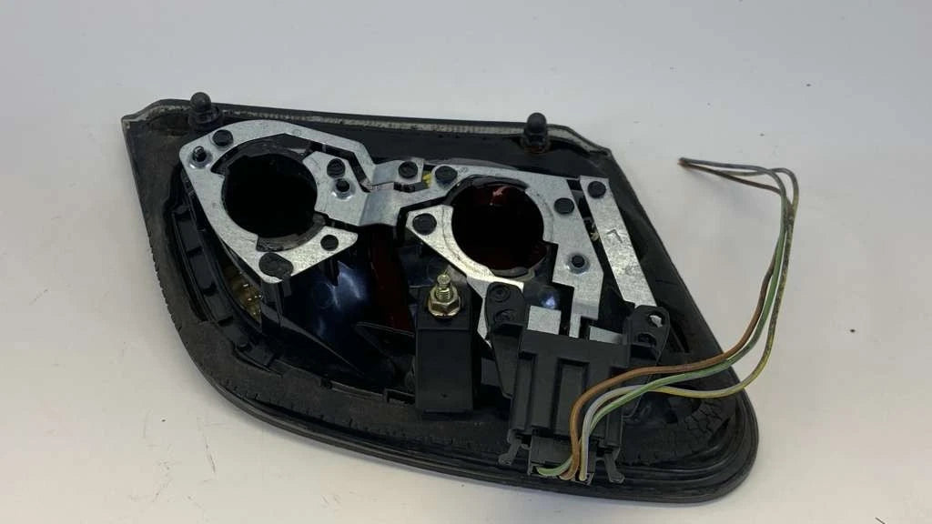98-02 MERCEDES-BENZ E420 E430 TAILLIGHT LAMP ASSEMBLY DRIVER RR LEFT AFTERMARKET
