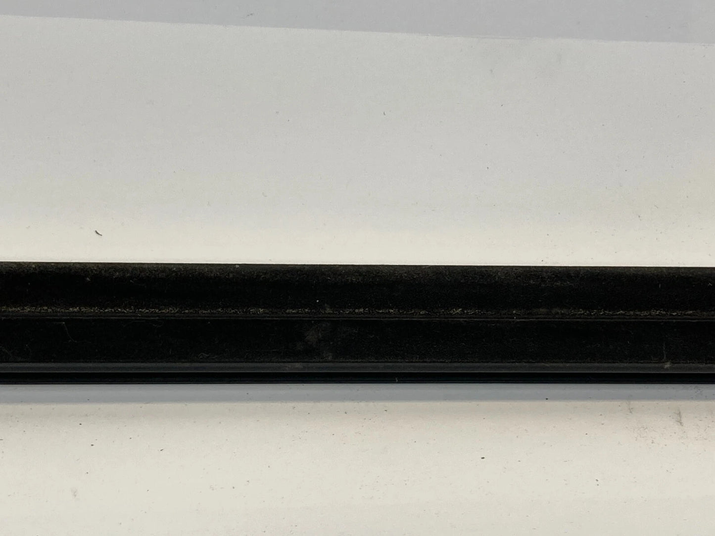 2008-2014 CADILLAC CTS FRONT LEFT EXTERIOR WINDOW BELT REVEAL TRIM MOLDING OEM
