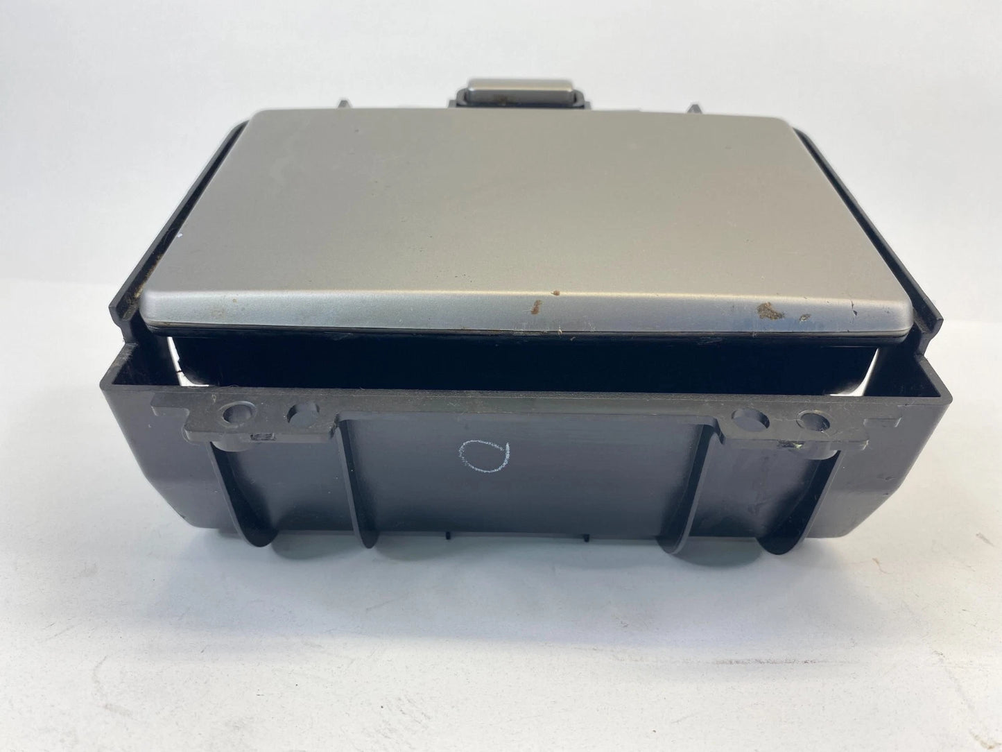 2003 2004 INFINITI G35 CENTER CONSOLE CUP HOLDER STORAGE CUBBY 68430-AL507 OEM