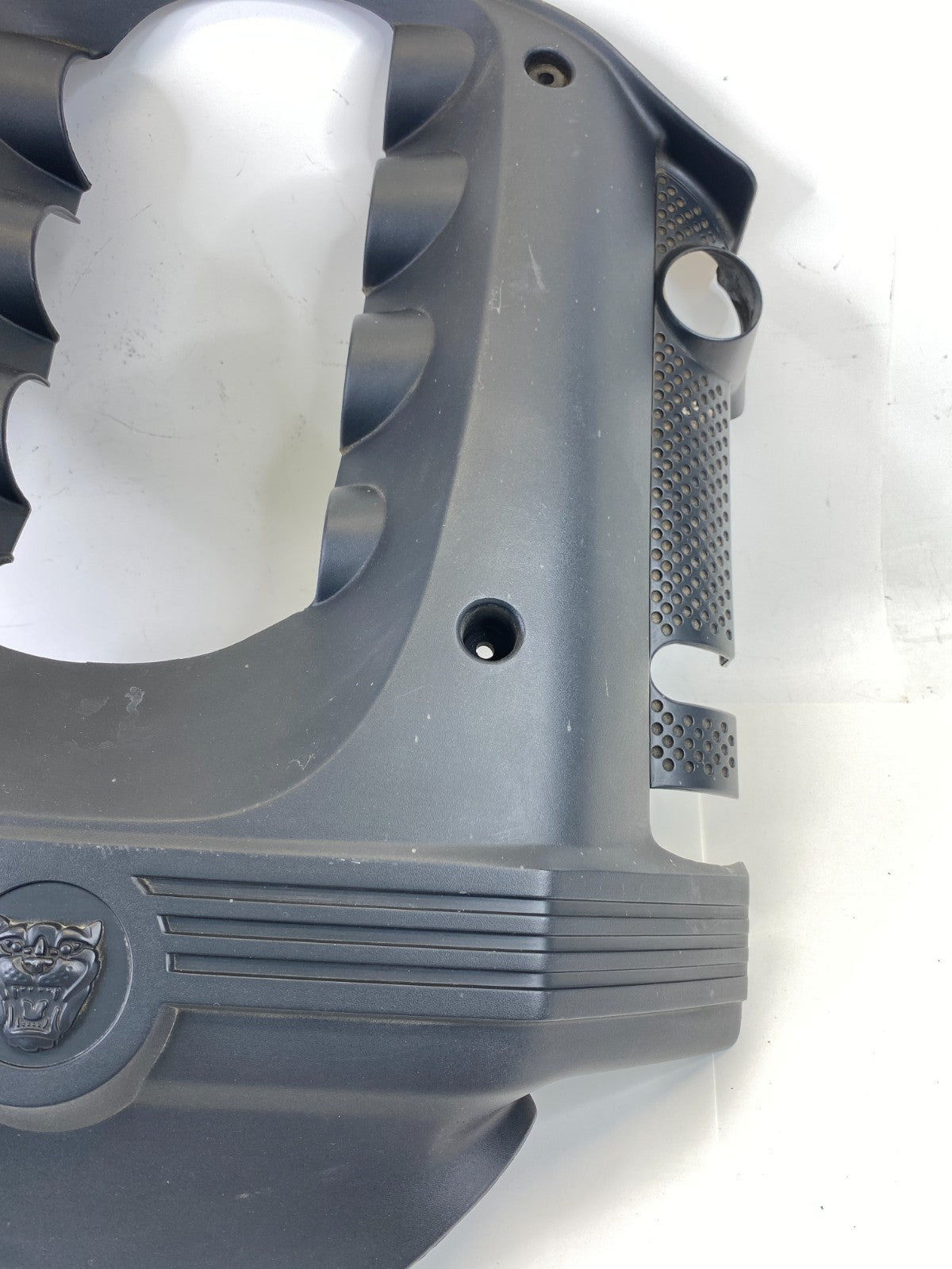 2009 2010 2011 Jaguar XF 4.2L A/T Engine Cover Motor Trim 6W93-6A949-BA OEM