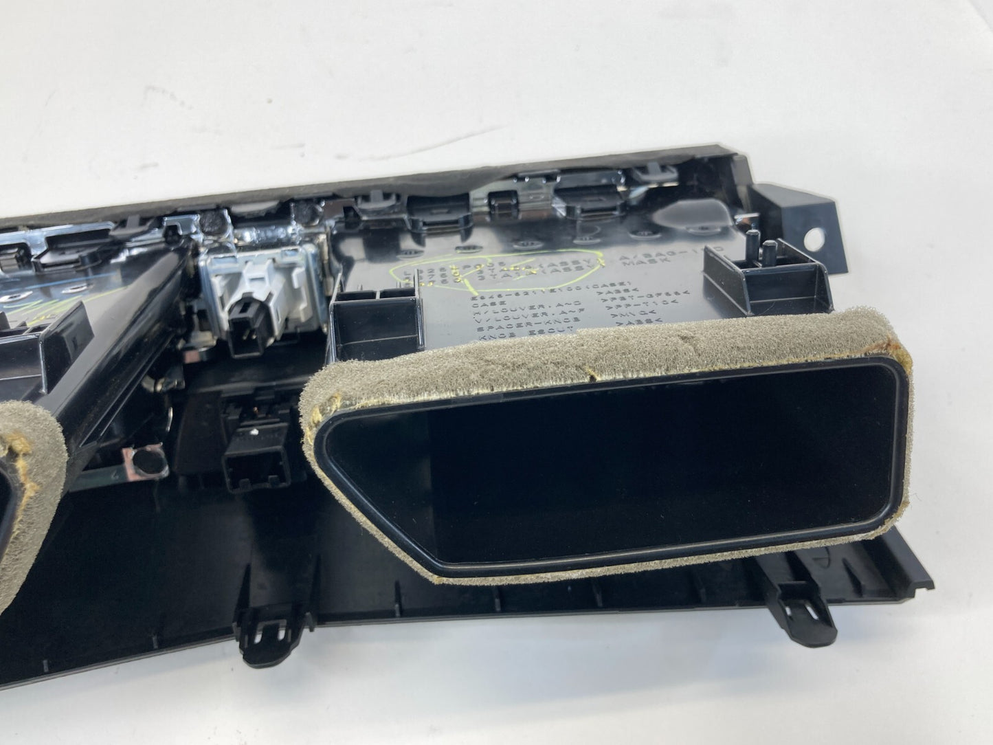 2013-2015 Nissan Altima Dash Center A/C Air Vent Grille Trim Panel 68750-3TA0A