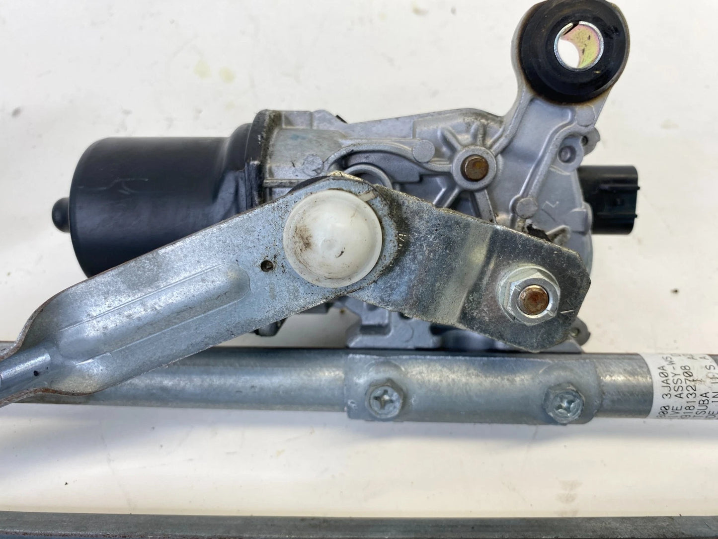 2013-2020 NISSAN PATHFINDER FRONT WINDSHIELD WIPER MOTOR W/ LINKAGE