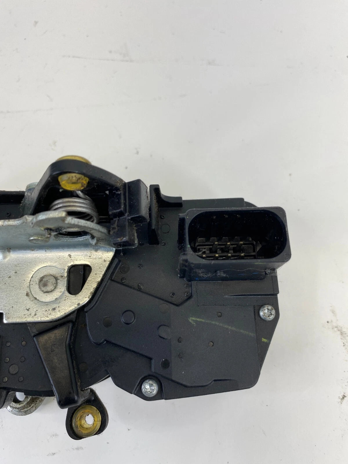 2008-2010 SATURN VUE FRONT LEFT FR LH SIDE DOOR LOCK LATCH ACTUATOR 25875782 OEM