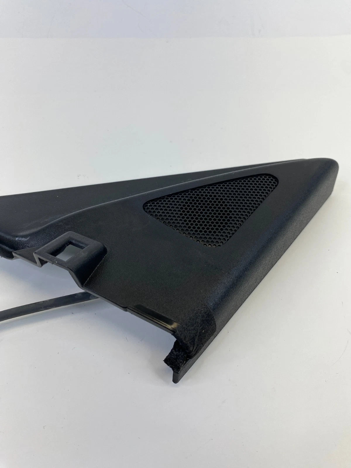 09-13 Infiniti G37 Sedan Front Right Door Tweeter Corner Cover Trim 28148-JK10A
