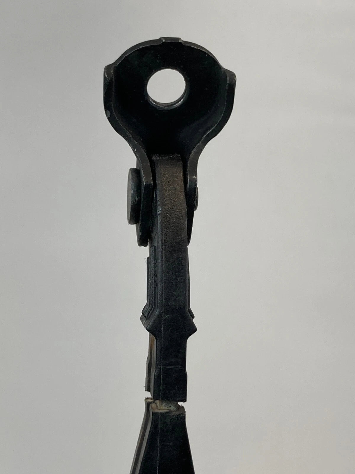 2012-2018 FORD FOCUS SEDAN FRONT RIGHT PASSENGER DOOR CHECK STOP STOPPER DETENT