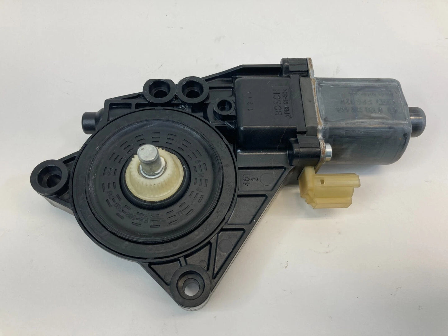 2011-2014 HYUNDAI SONATA REAR RIGHT SIDE DOOR POWER WINDOW MOTOR 83460-3Q001 OEM