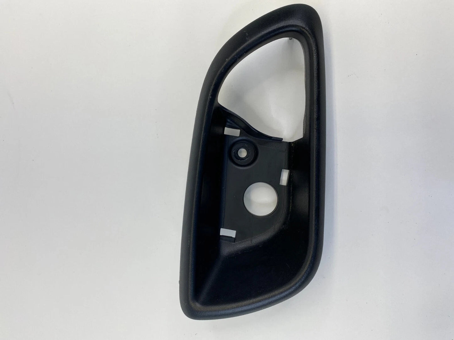 2011-2020 DODGE JOURNEY REAR RIGHT INNER DOOR HANDLE BEZEL TRIM 3001059LFN OEM
