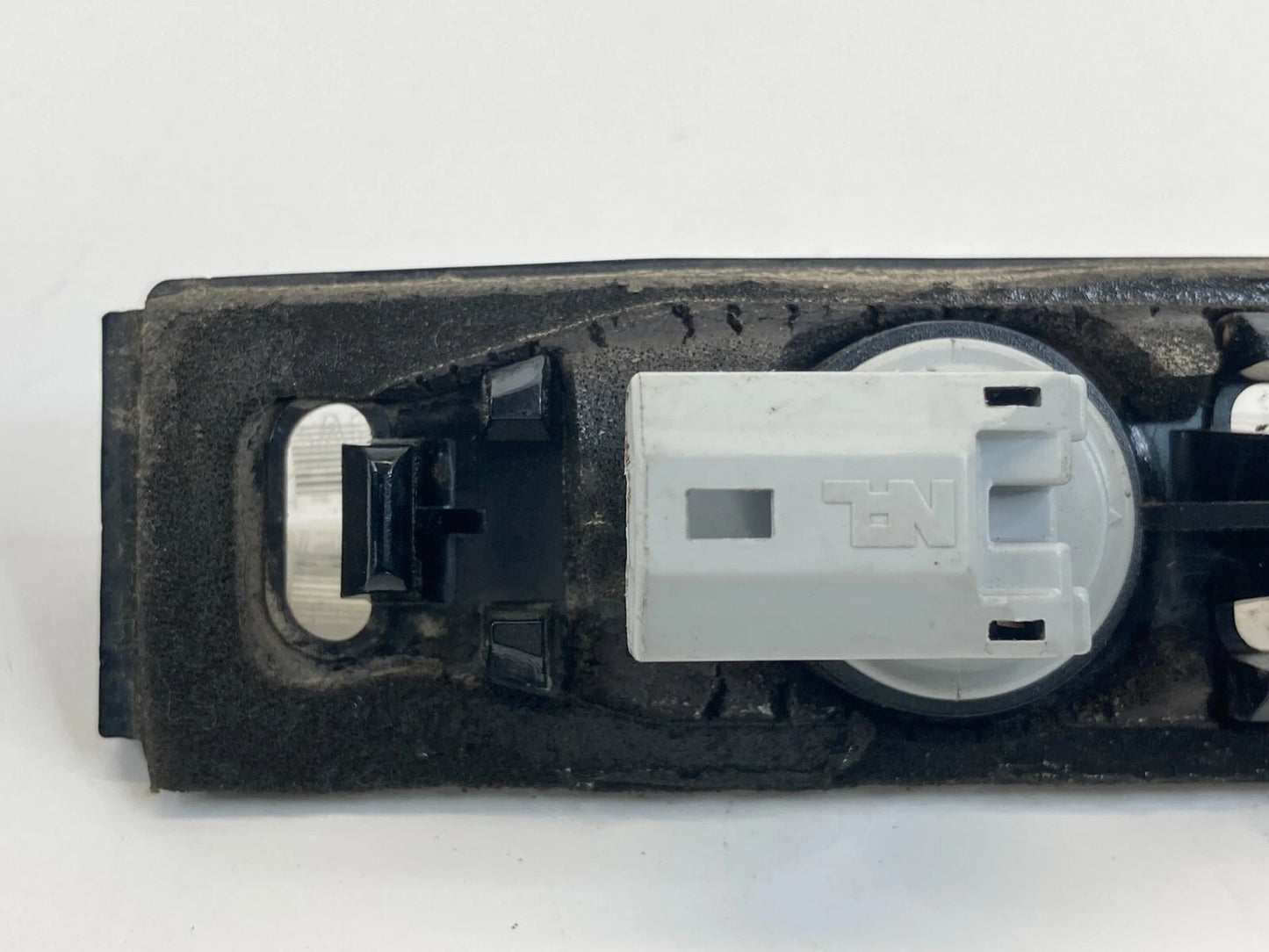 2002-2011 TOYOTA CAMRY REAR TRUNK LID LEFT OR RIGHT LICENSE PLATE LIGHT LAMP OEM