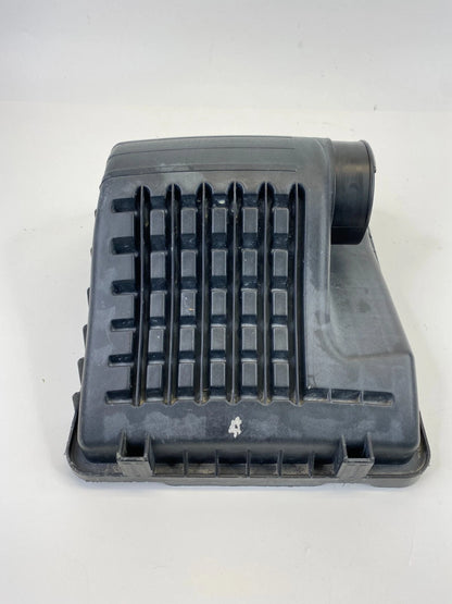 2011-2014 HYUNDAI SONATA 2.4L AT AIR INTAKE CLEANER BOX UPPER COVER TRIM OEM