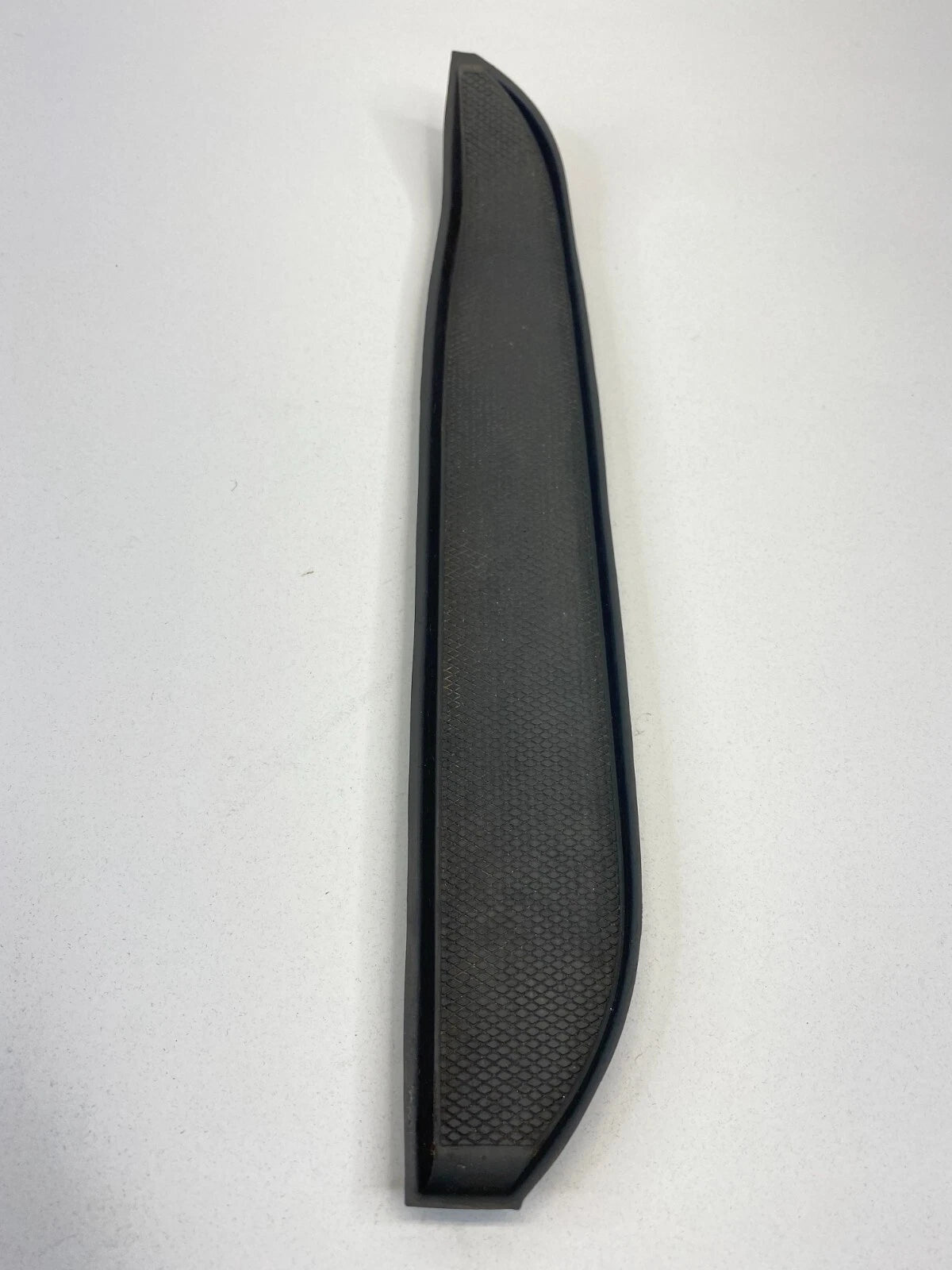 2006-2012 MERCEDES-BENZ R350 FRONT LEFT DRIVER SIDE DOOR MOLDING TRIM INSERT MAT