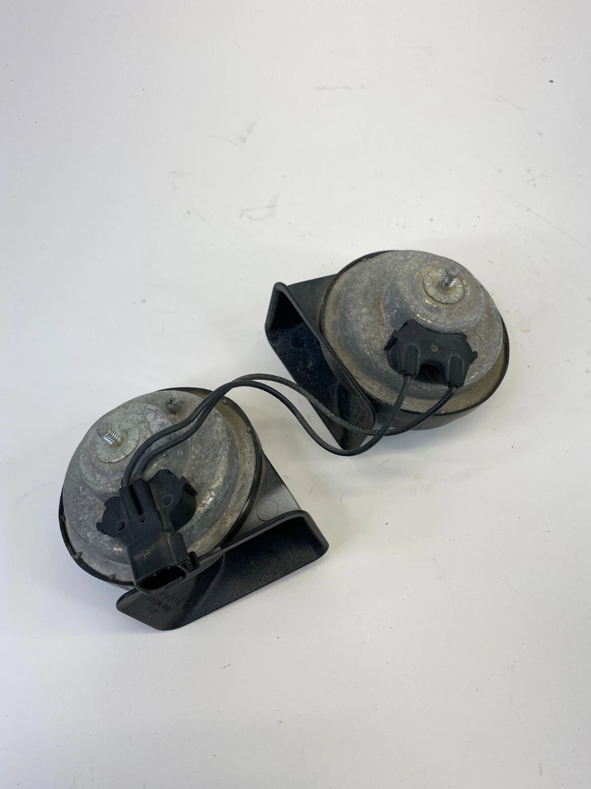 2011-2017 BUICK REGAL 13-15 MALIBU DUAL NOTE HORN HIGH & LOW NOTE SIREN PAIR OEM