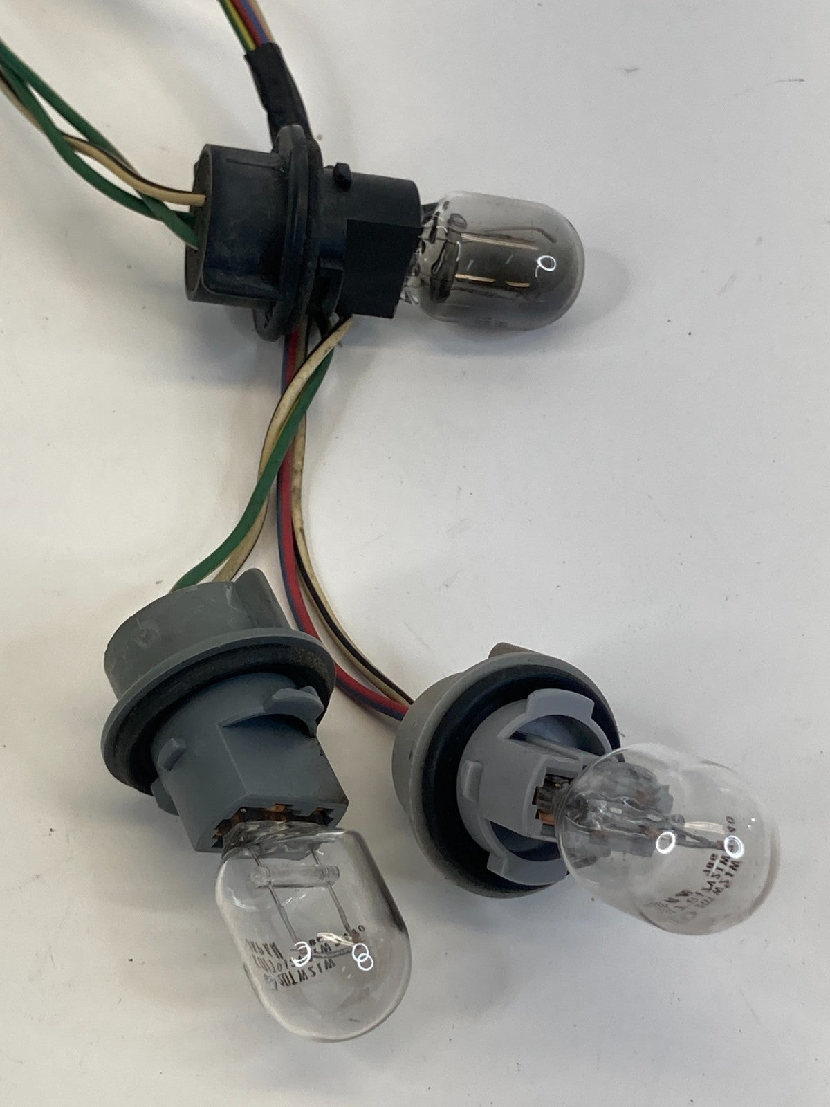 96-00 Toyota 4Runner Rear Right Tail Light Lamp Taillight Socket Wire Harness