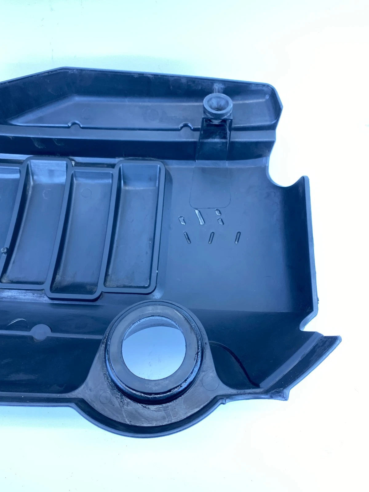 2009-2011 ACADIA ENCLAVE TRAVERSE ENGINE COVER INTAKE MANIFOLD TOP 12629963 OEM