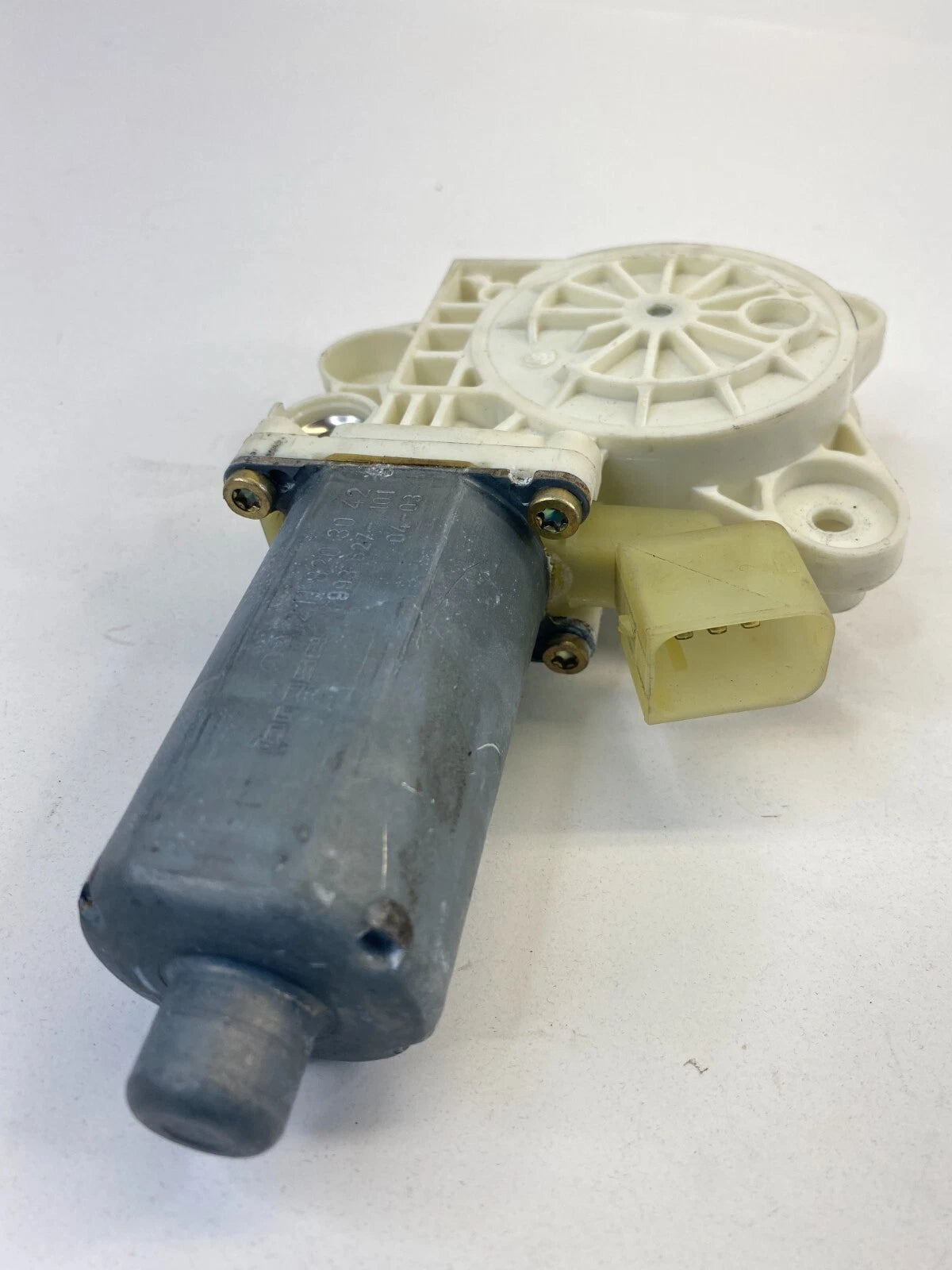 03-09 MERCEDES-BENZ E320 03-06 E500 FRONT RIGHT DOOR WINDOW MOTOR 2118203042 OEM