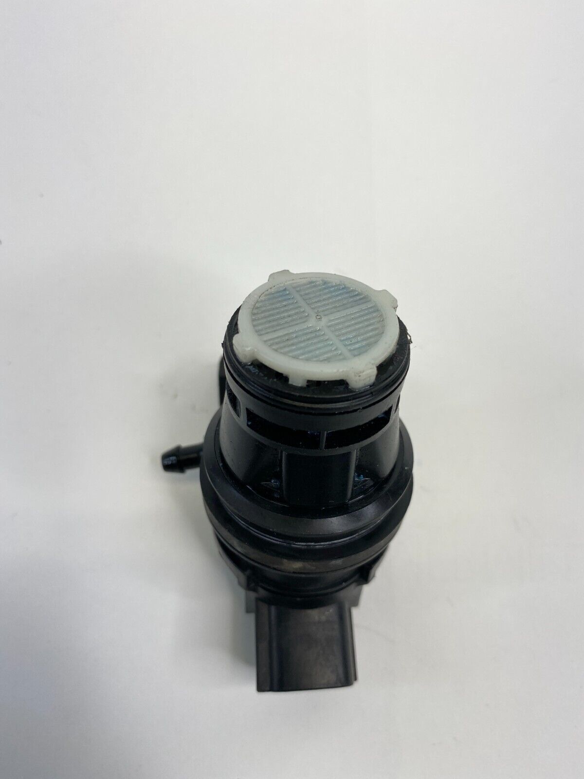 2006-2012 Ford Fusion Sedan 3.0L Windshield Washer Fluid Pump 6E53-17664-AA OEM