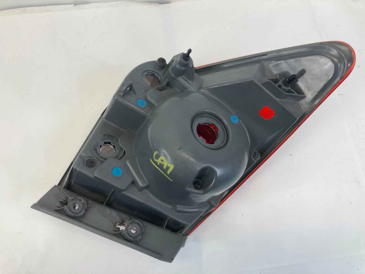 2011-2016 CHEVY CRUZE RIGHT PASSENGER QUARTER PANEL MOUNTED TAIL LIGHT TAILLIGHT