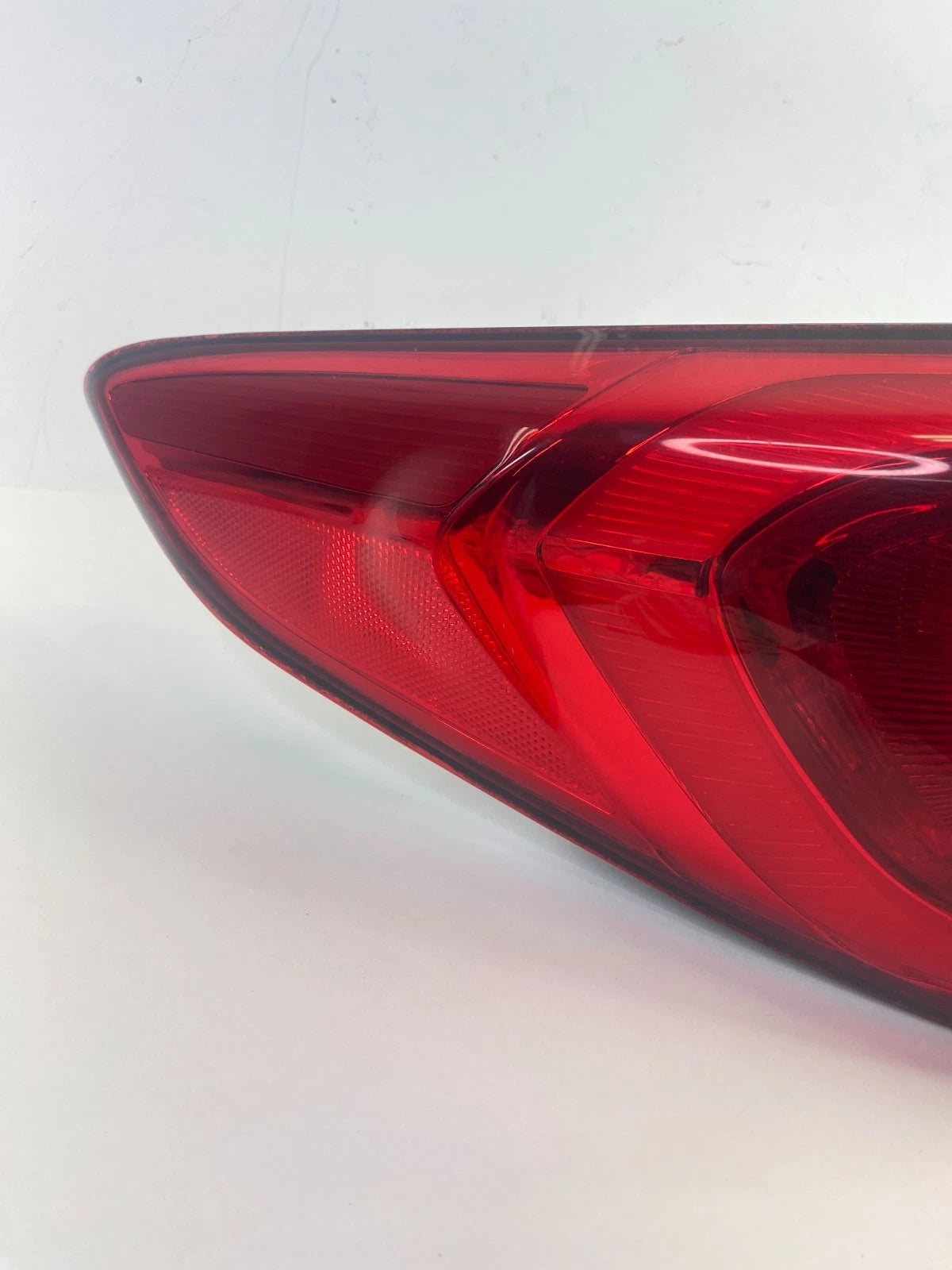 2015-2017 HYUNDAI SONATA LEFT OUTER QUARTER TAIL LIGHT TAILLIGHT 92401-C2000 OEM