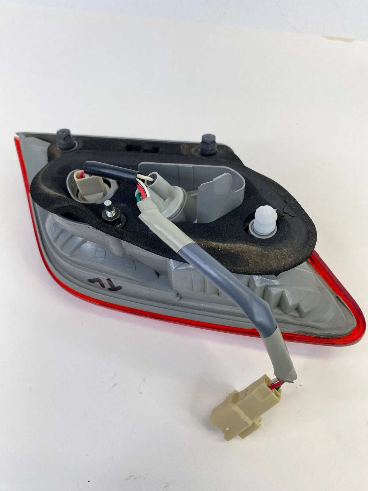 2007-2009 TOYOTA CAMRY REAR LEFT SIDE TRUNK LID INNER TAILLIGHT TAIL LIGHT LAMP