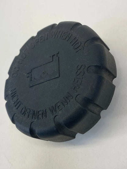 96-09 MERCEDES-BENZ E320 3.2L ENGINE RADIATOR COOLANT TANK CAP COVER 2105010615