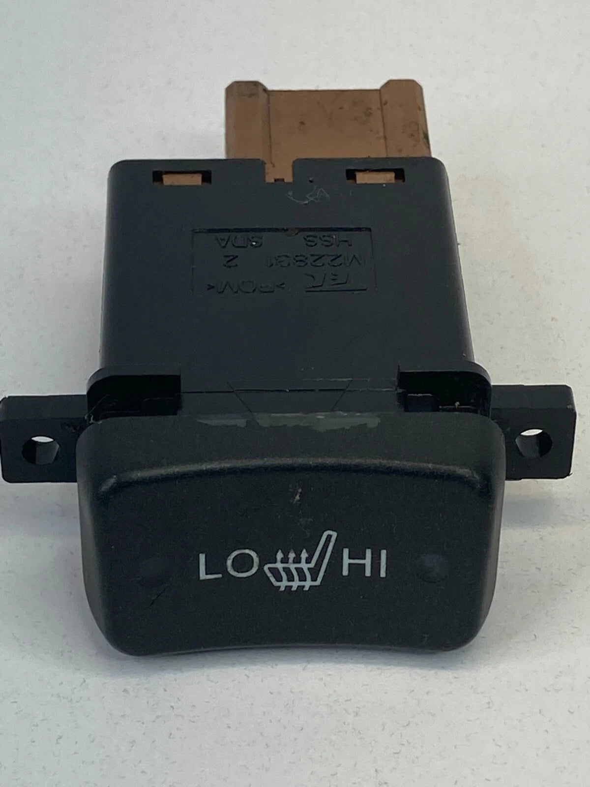 2004-2008 ACURA TL CENTER CONSOLE HEATED SEAT CONTROL SWITCH M22831 OEM