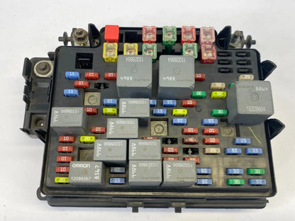 04 05 06 CHEVY TAHOE YUKON 5.3L INNER CABIN FUSE RELAY JUNCTION BOX 15201930 OEM
